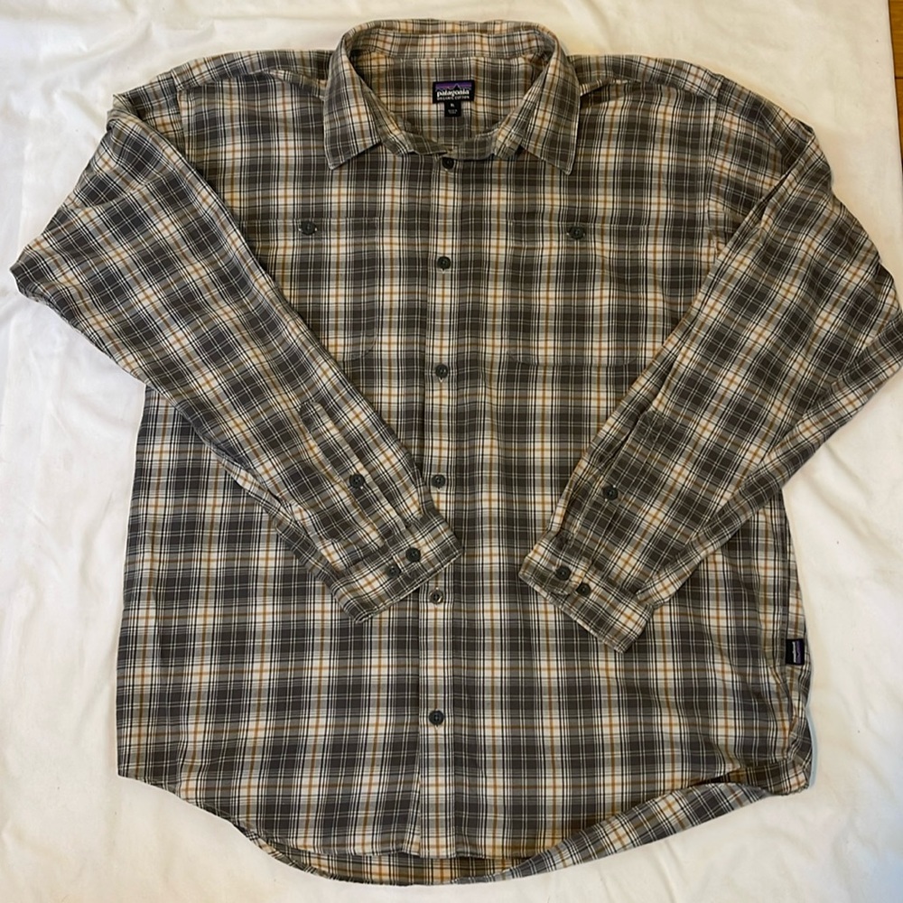 Mens Patagonia Organic Cotton Plaid Button Down Shirt, XL, Brown